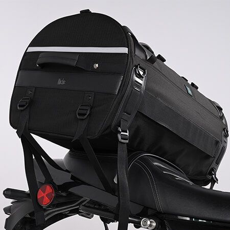 Versatile Attachment Options for creating Bag